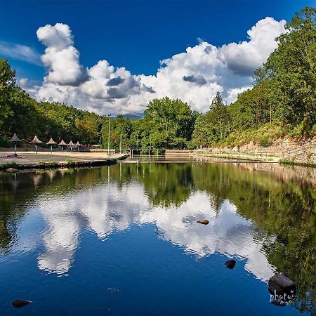 Hostel El Lago, Caceres Хараис-де-ла-Вера Экстерьер фото