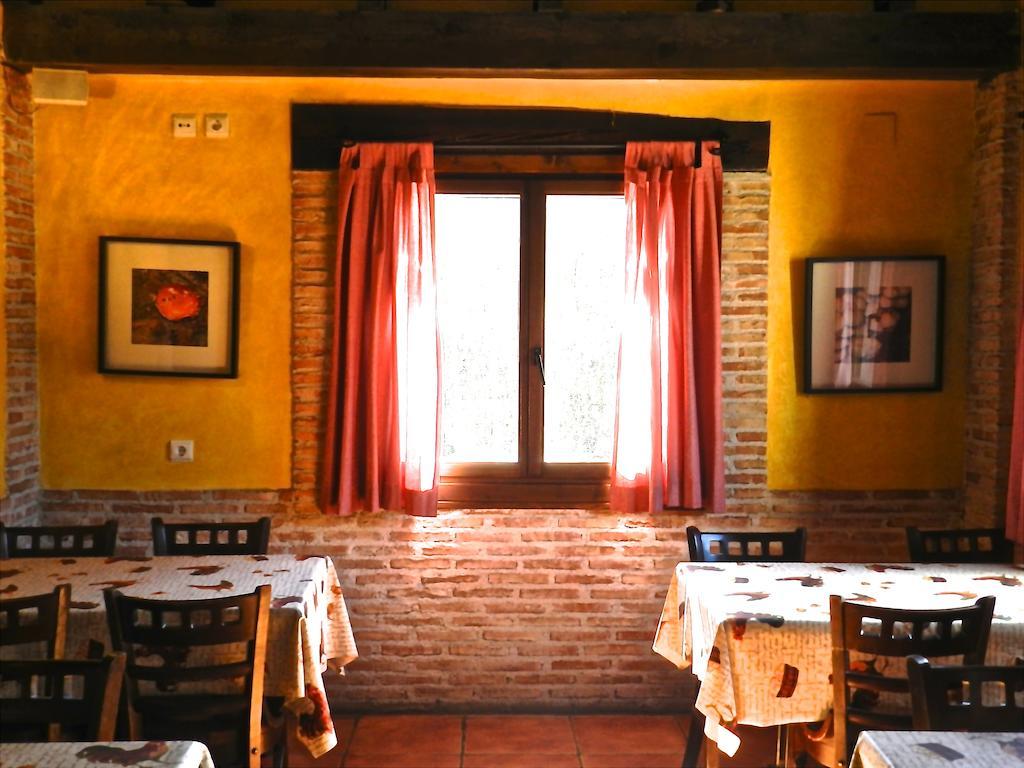 Hostel El Lago, Caceres Хараис-де-ла-Вера Экстерьер фото