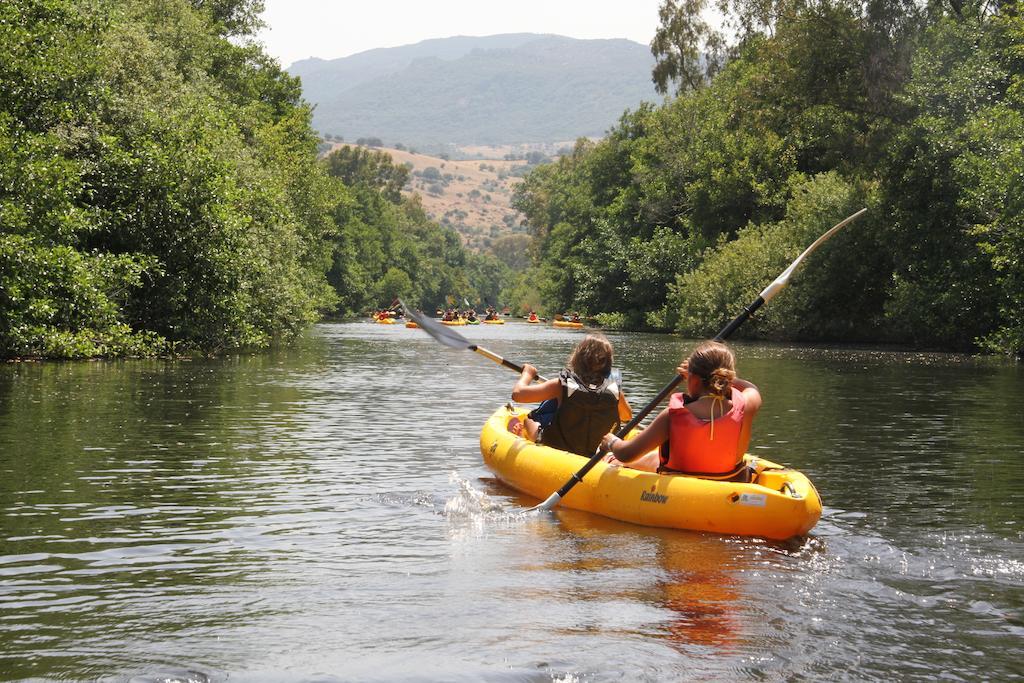 Hostel El Lago, Caceres Хараис-де-ла-Вера Экстерьер фото